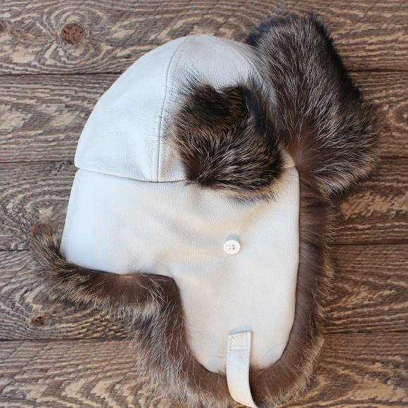 Paul Leinburd Collection - Raccoon Fur Aviator Hat - Picture 4 of 8